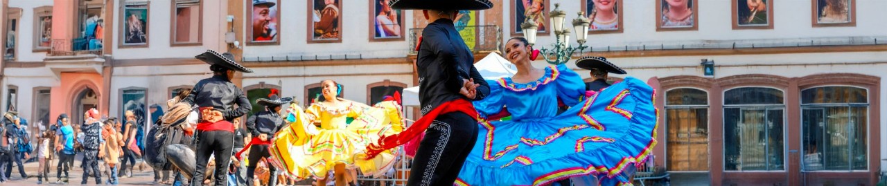Días Festivos y Puentes en México (2025-2026): Tu Guía para Viajes Inolvidables  La Magia de Planificar tus Escapadas al Ritmo del Calendario 